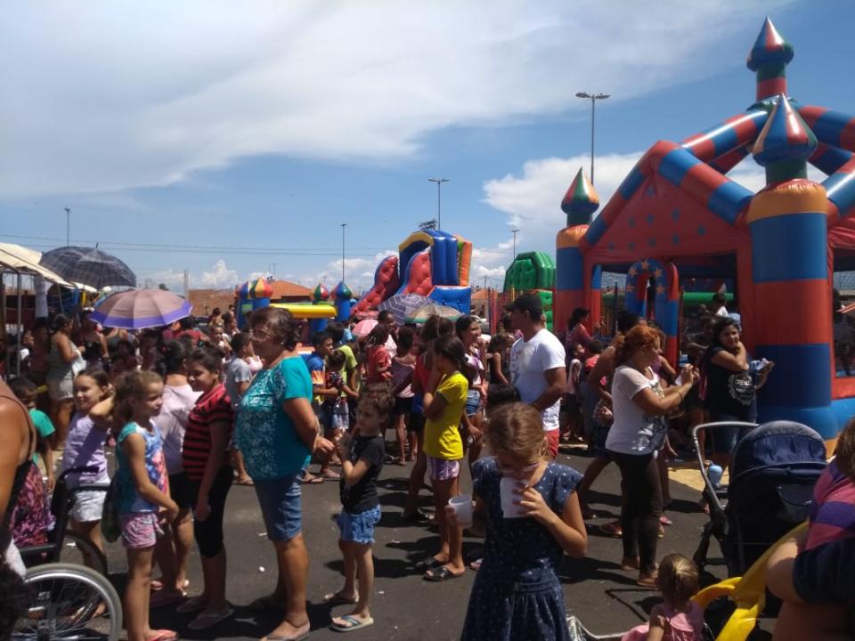 Foto 5 de 17 — Campanha do Grupo 'Por Mais Sorrisos' busca doações para realizar festa para crianças de Araraquara
